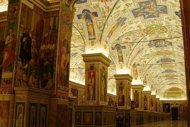 Private Vatican Museums Tour with Sistine Chapel & Basilica