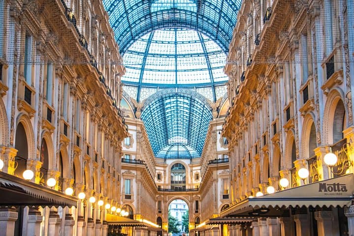 Architectural Milan: Private Tour with a Local Expert