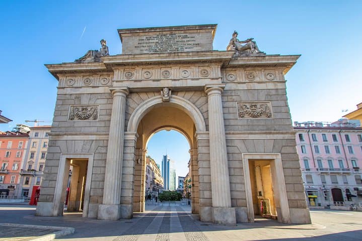 Architectural Milan: Private Tour with a Local Expert