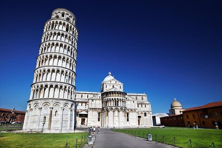 Exclusive Private Shore Excursion from Livorno port to Pisa and Lucca