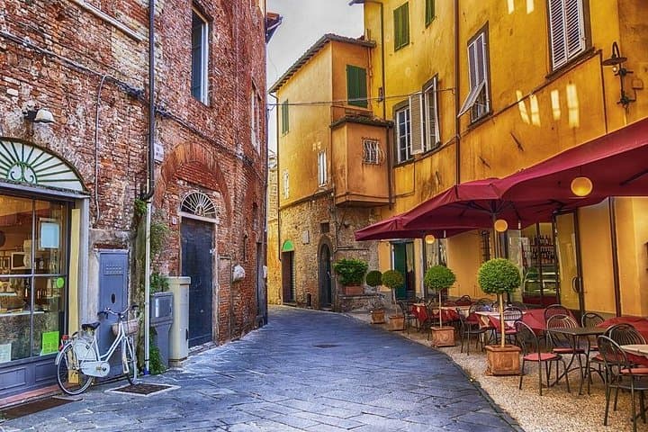 Exclusive Private Shore Excursion from Livorno port to Pisa and Lucca
