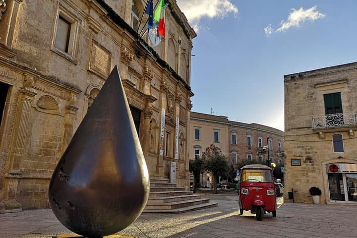 Tuk Tuk tour Matera - Panoramic tour by bee calessino