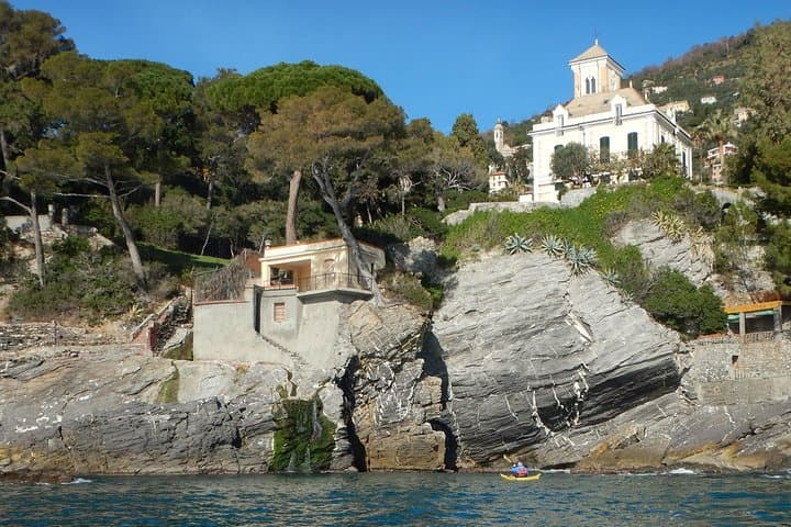 Paddling Genoa secret coast