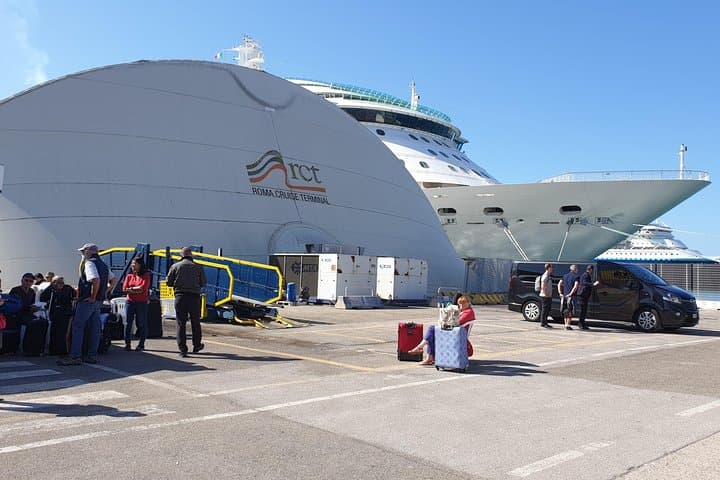 Rome: Private Transfer to or from Civitavecchia Port Van Mercedes