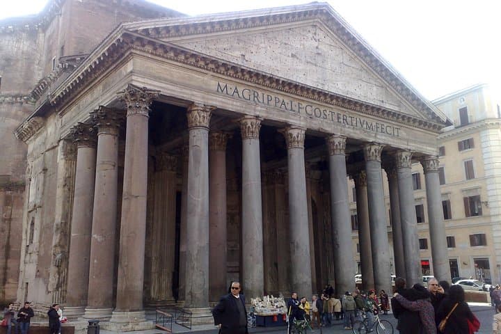 Private DayTour of Rome from Civitavecchia port van Mercedes V class