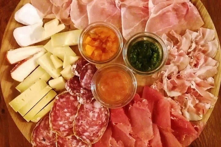 Food and wine tasting in Giardini Naxos