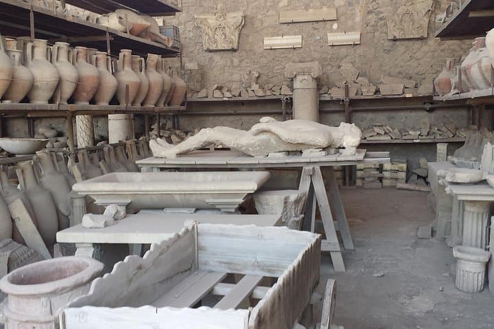 Naples and Pompeii private Tour with transfer