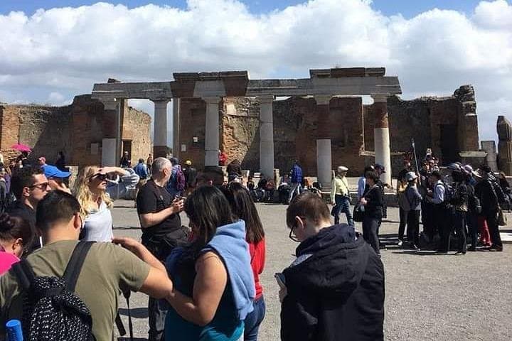 Naples and Pompeii private Tour with transfer