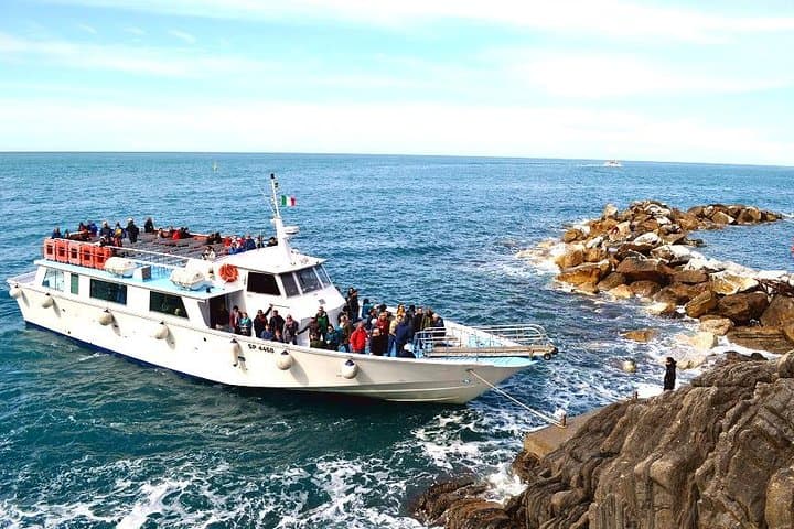 The Best of Cinque Terre Small Group Tour from Lucca