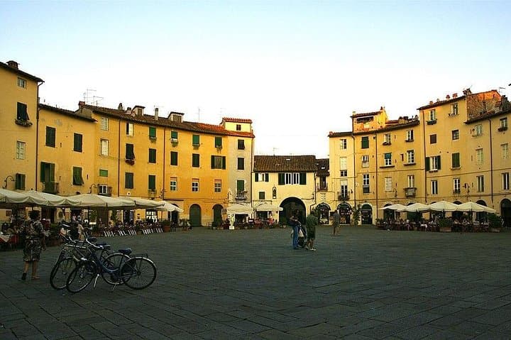 Private Day Trip from Florence to Pisa, Lucca and Vinci
