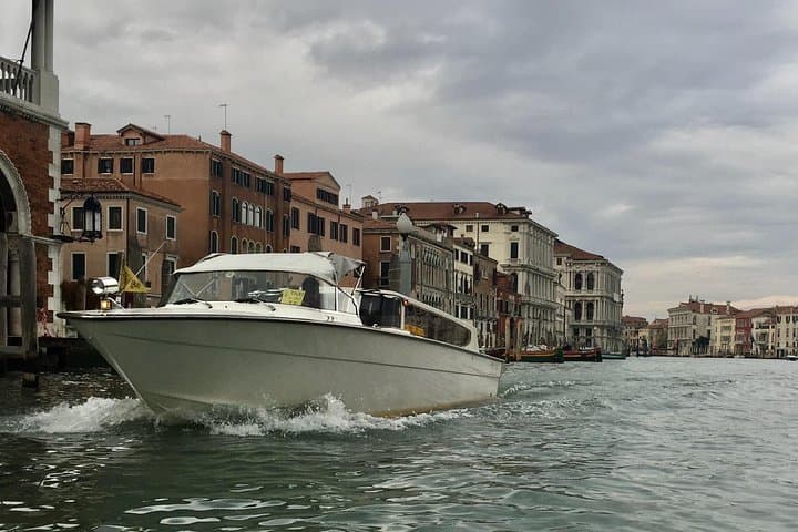 Private transfer from hotels in Venice to Venice Cruise Terminal