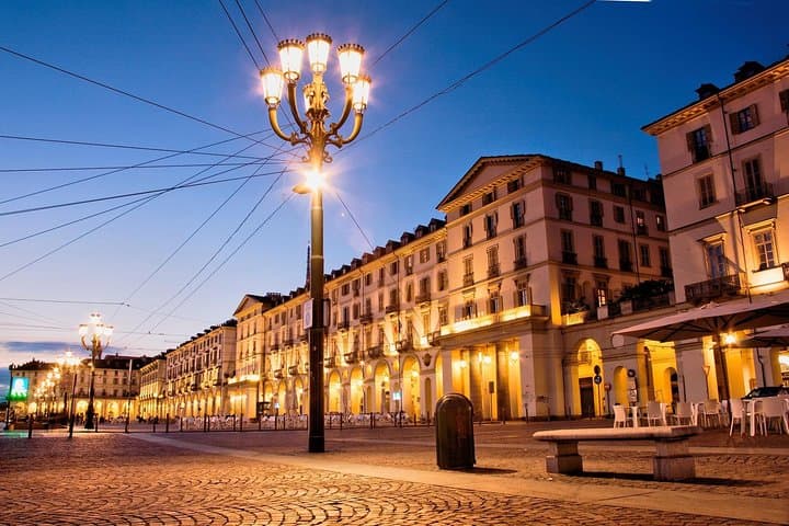 Turin by night 2-hour monolingual walking experience