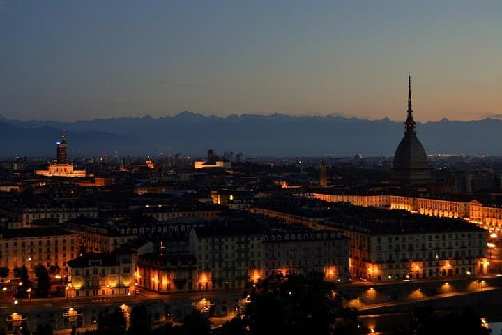 Turin by night 2-hour monolingual walking experience