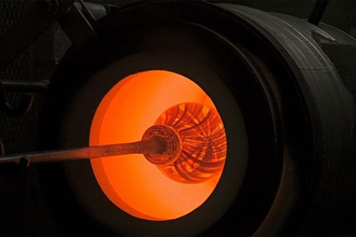 Molten glass magic - Glassblowing class - PRIVATE