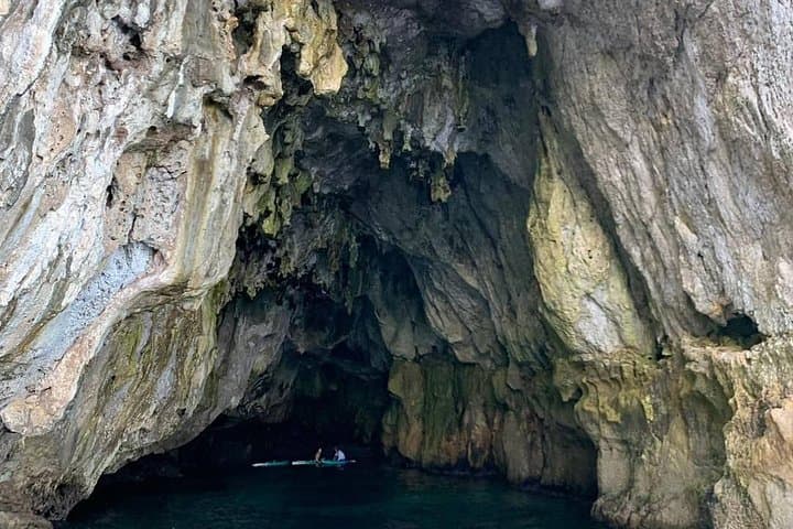 Boat tour of Ortigia, sea caves, Pillirina and snorkeling