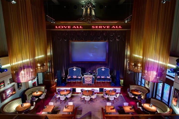 Hard Rock Cafe Florence with Set Lunch or Dinner