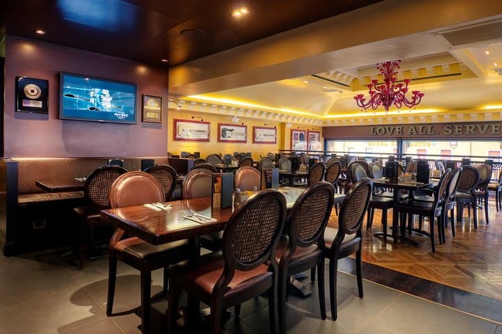 Hard Rock Cafe Venice with Set Lunch or Dinner