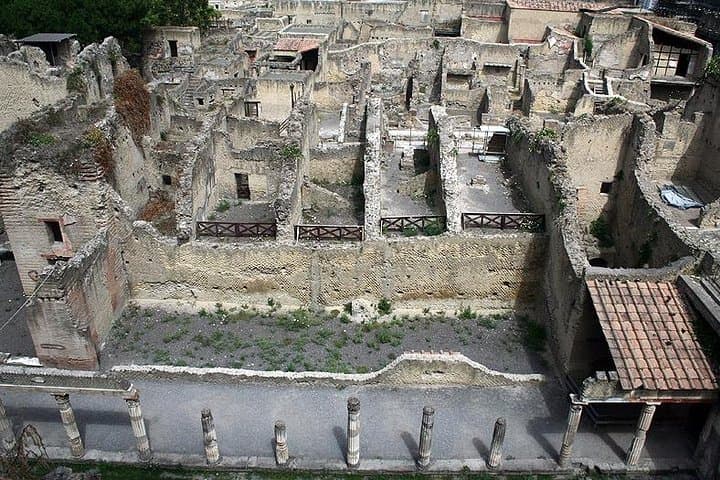 Day Trip from Rome: Pompeii and Herculaneum - private tour