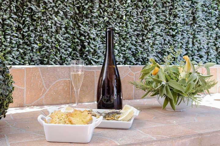 The art of the Italian Aperitivo with a local: Learn & Enjoy in Catania