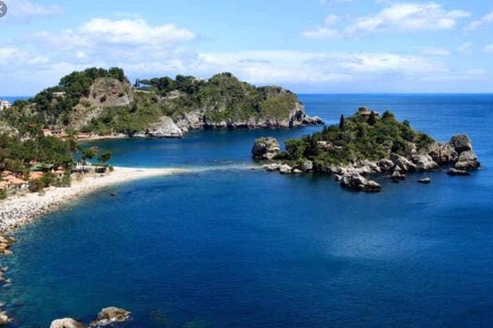 Taormina snorkeling experience