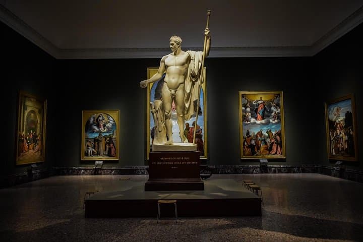 Brera District Walking Tour and Pinacoteca di Brera