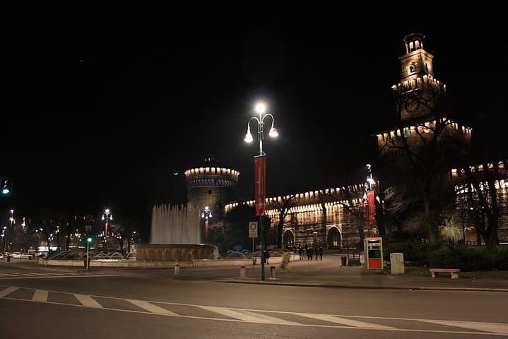 Milan by night walking experience