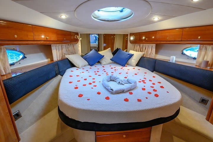 Sunset's colors with a unique overnight stay on board – Sorrento