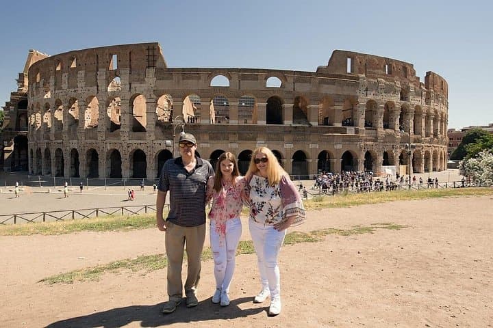 Transfer Civitavecchia Port to Fiumicino FCO Airport with 3 hours Rome Tour