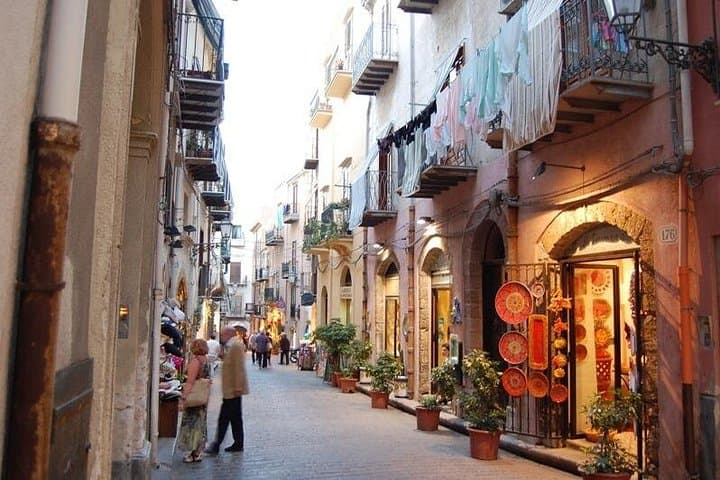 Corso Ruggero, Cefalù