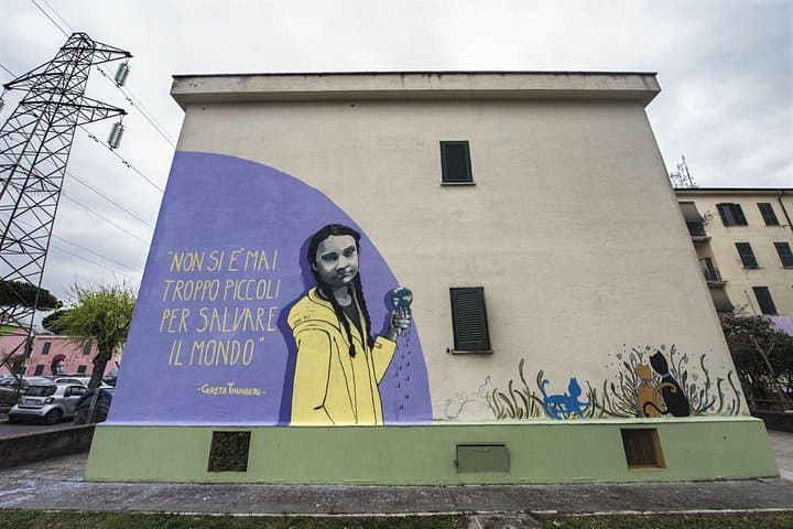 Trullo Photo Tour: popular art and poetry on the walls of a neighborhood