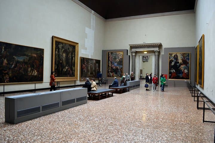 Florence: 1-hour Accademia Gallery guided experience with entrance tickets