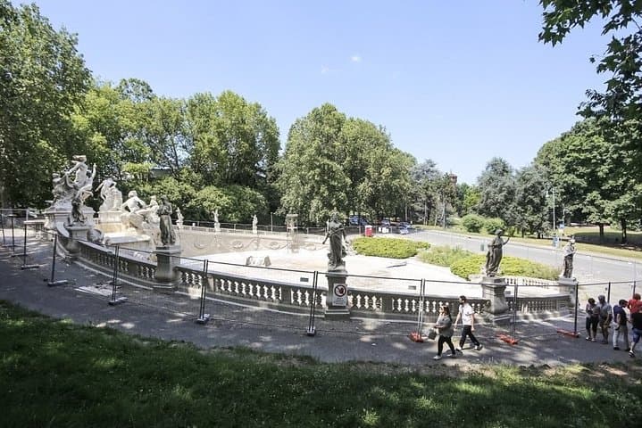 Turin, from Milan, private guided tour, by car.