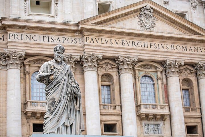 Rome in 2 days tour including Colosseum, Trevi Fountain and Sistine Chapel