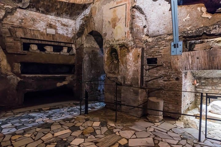 Roman Countryside Walk: Catacombs, Aqueducts and Appian Way