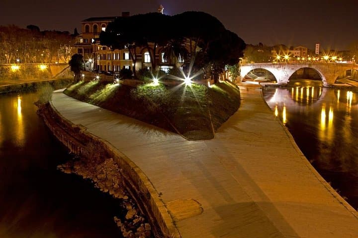 Enchanted Evening: Private Chauffeured Tour of Rome by Night
