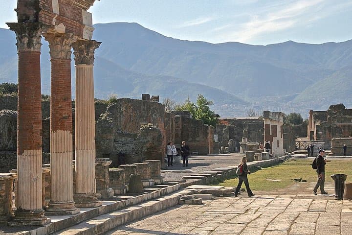 Pompeii and Villa of the Mysteries Private Tour