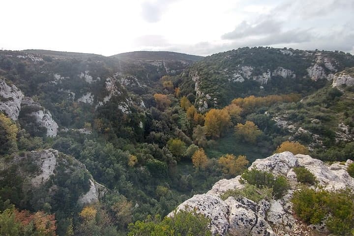 Explore Cavagrande Nature Reserve