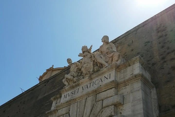 Vatican Priority Entrance with Sistine Chapel & Museum Tour