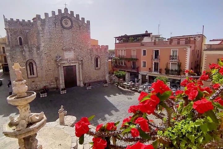 Taormina center