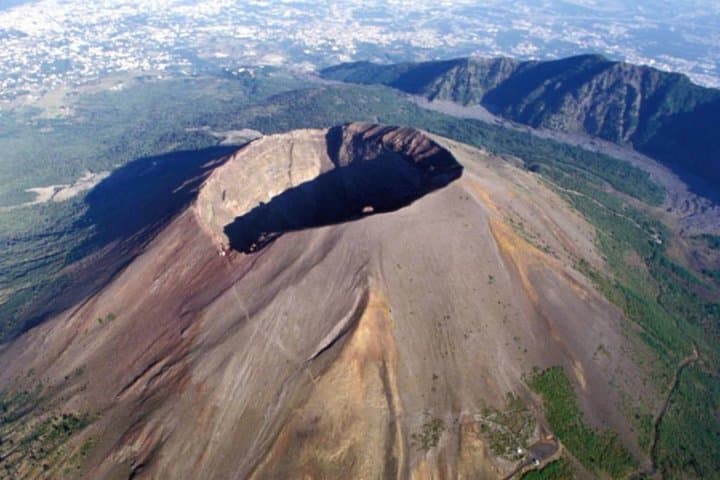 Pompeii and Vesuvius - VIP Tour/Small Group with Lunch