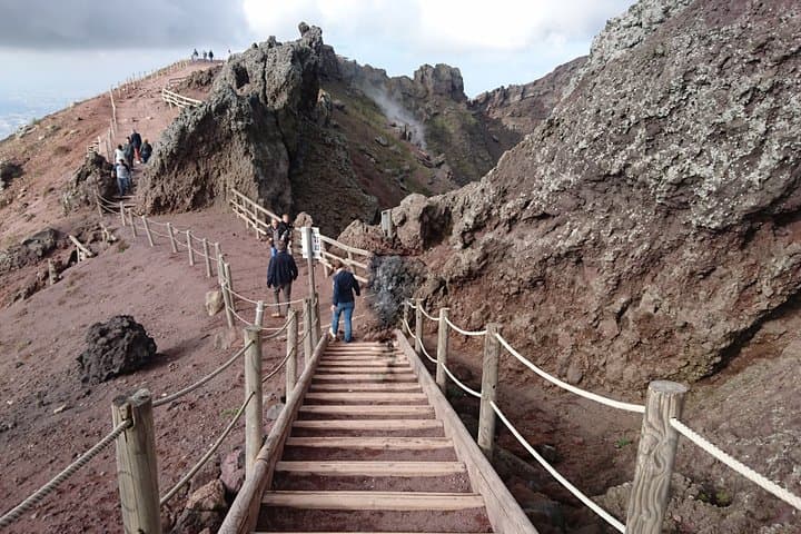 Pompeii and Vesuvius - VIP Tour/Small Group with Lunch