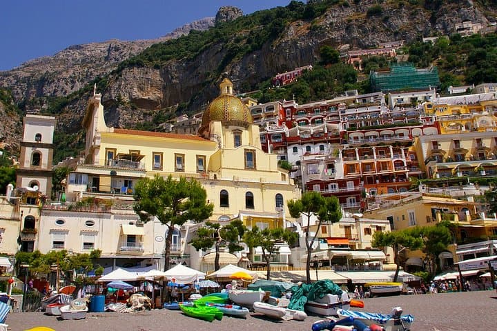 Private 4 days Route in Campania Region from Naples with Hotel pick-up