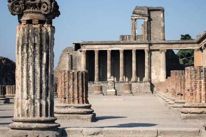 Private 4 days Route in Campania Region from Naples with Hotel pick-up