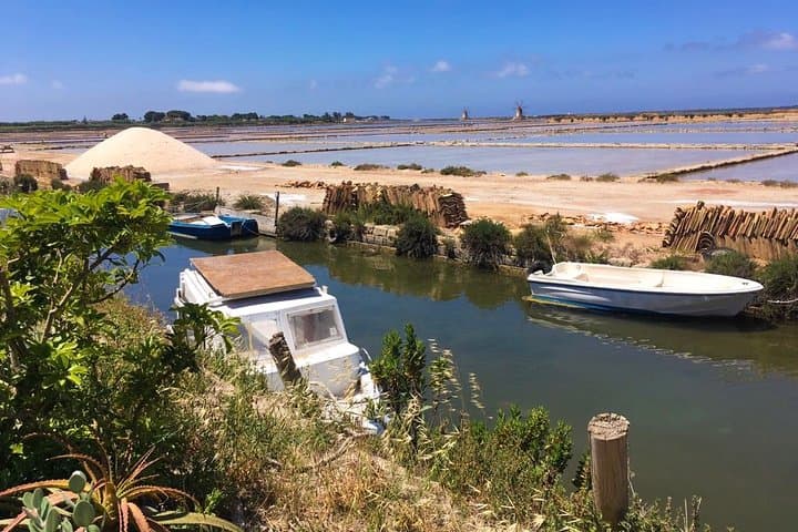 Boat for the lagoon of the stagnone