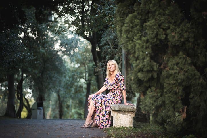 Private Walking Photography Tour in Sirmione