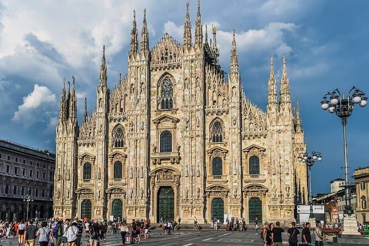 Private Route of North Italy: Venice, Verona, Milan and Turin