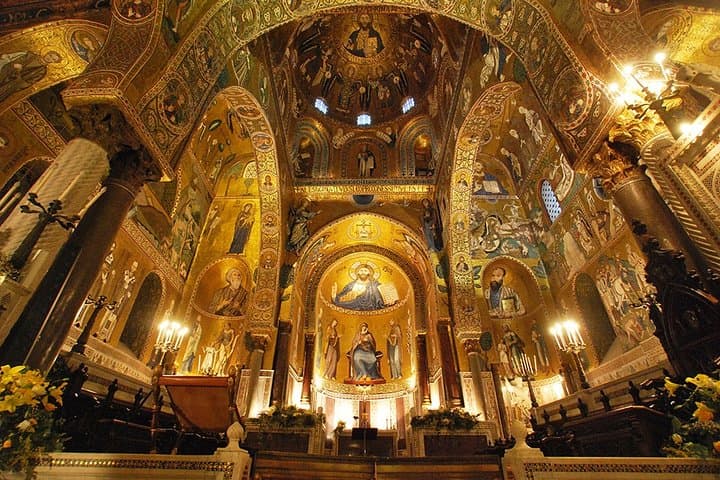 Sicilian tour guide