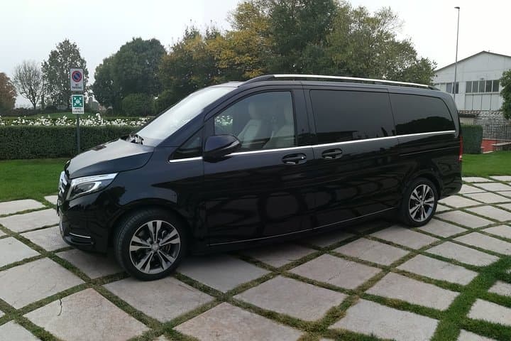 Private Luxury transfer from Como Lake to Venice (or viceversa)