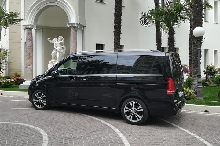 Private Luxury transfer from Como Lake to Venice (or viceversa)