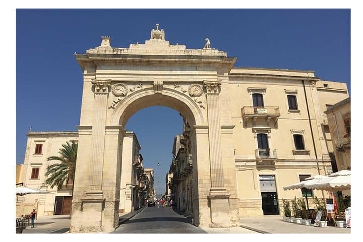 Private Day Tour to Syracuse and Noto